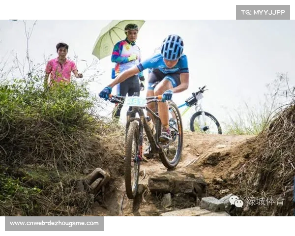 女子组新科状元诞生，何冲打破邓湖平垄断格局